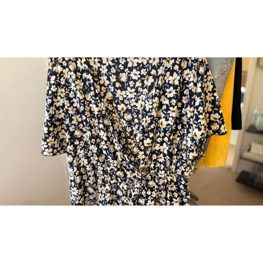 Floral Print Short Sleeve Drape Front Romper 4XL